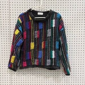Allen wah women’s sweater size Medium 20x22